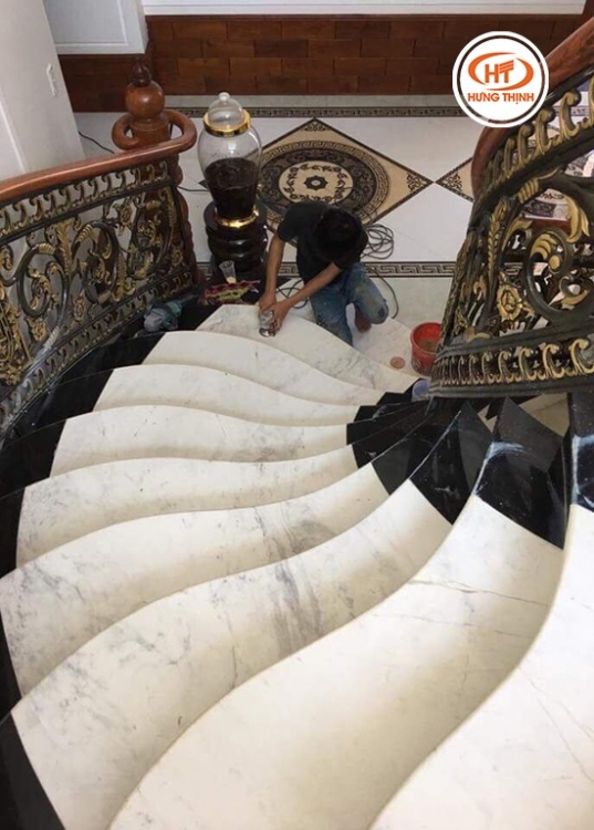 Phong cách cầu thang hiện đại, đơn sắc, dễ phối đồ nội thất