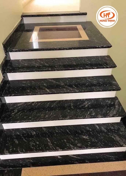 đá granite cầu thang