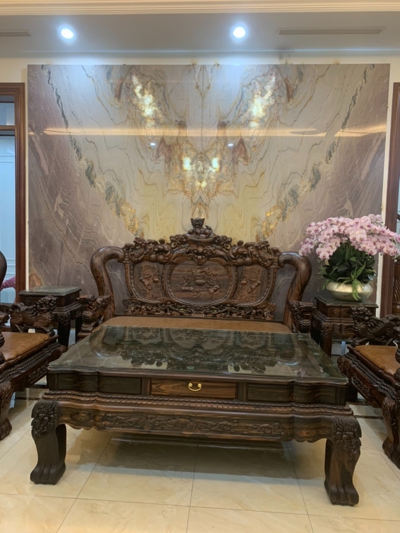 tranh đá xuyên sáng đối xứng ốp phòng khách