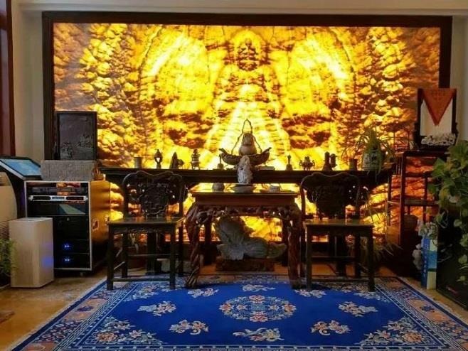 tranh đá xuyên sáng đối xứng