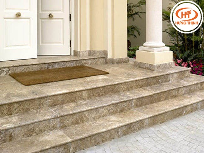 Phối cảnh tổng thể hài hòa giữa đá lát tam cấp và vật liệu ngoại thất
