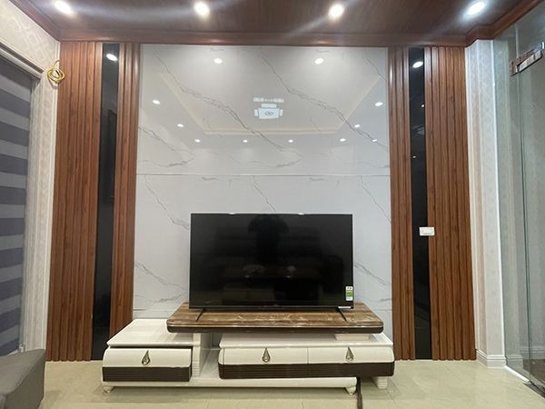Ốp vách tivi kết hợp gỗ