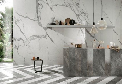 Marble ốp bếp giúp nâng tầm kiến trúc, tạo ấn tượng mạnh mẽ ngay từ cái nhìn đầu tiên.