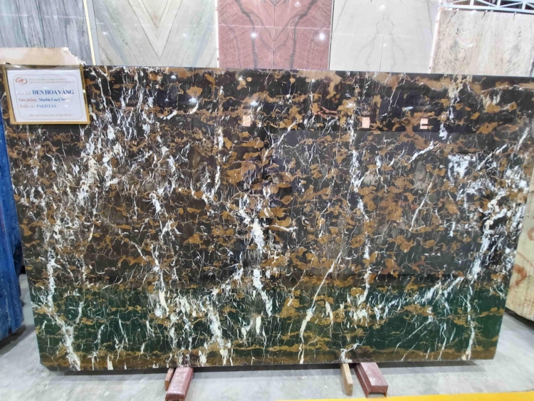 Đá Marble Đen Hoa Vàng