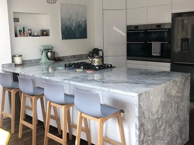 Khả năng chịu nhiệt của mặt bàn đá granite