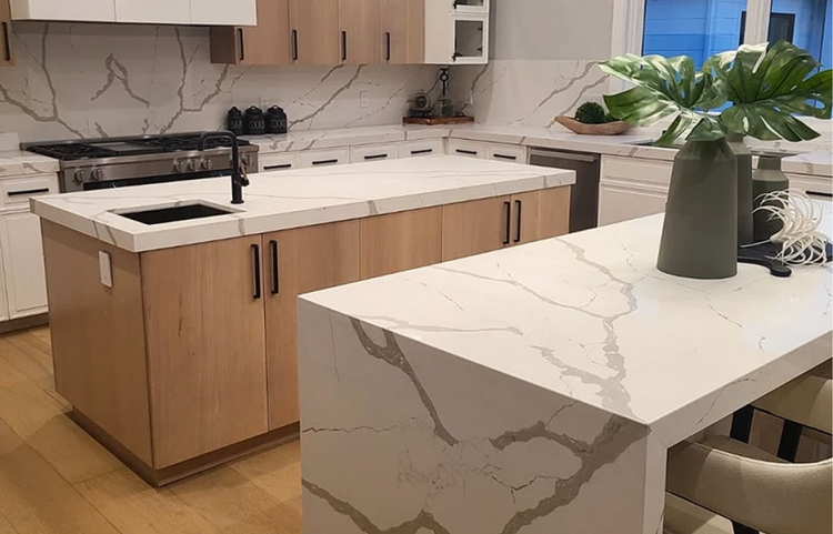 báo giá đá thạch anh bàn bếp