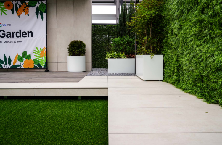 gạch chống trượt