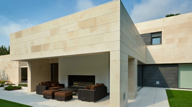 thi công ốp đá mặt tiền