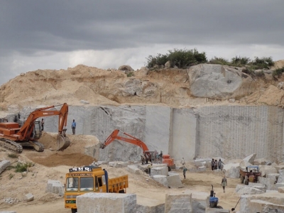 Quy trình khai thác đá tự nhiên đúng kỹ thuật và an toàn Quy trình khai thác đá tự nhiên đúng kỹ thuật và an toàn