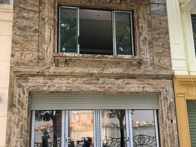 9+ Mẫu ốp đá mặt tiền nhà ống đẹp – Hiện đại, bền vững theo thời gian 9+ Mẫu ốp đá mặt tiền nhà ống đẹp – Hiện đại, bền vững theo thời gian