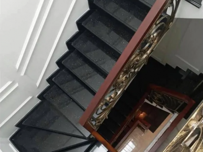 Đá ốp cầu thang kim sa – Bền đẹp, sang trọng và dễ thi công Đá ốp cầu thang kim sa – Bền đẹp, sang trọng và dễ thi công