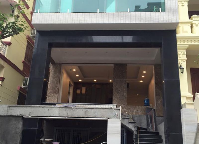 Ốp đá cầu thang nhà ống Hà Nội